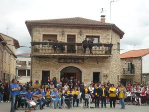 Grupo de Cavaquinhos da Escola Municipal Sabor Artes atuou em festival em Espanha