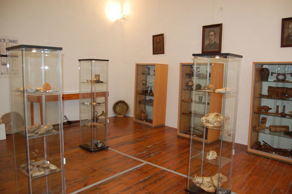 Mostra do Espólio de Abade Tavares patente no Museu do Ferro e da Região de Moncorvo