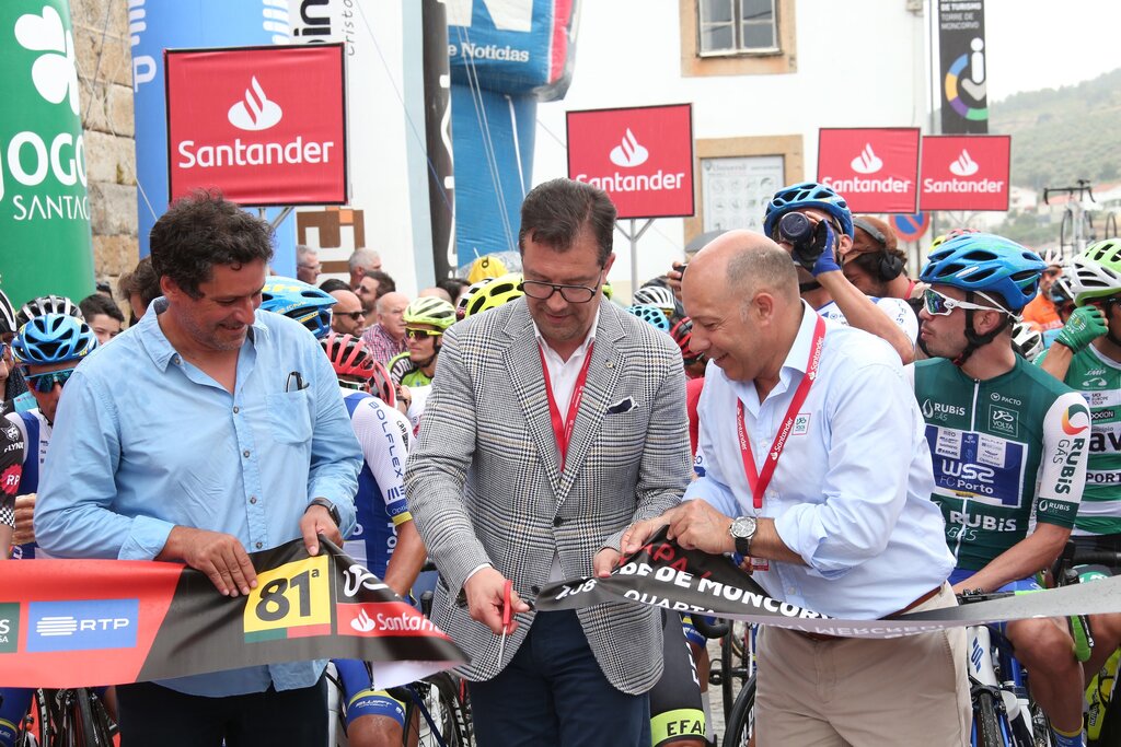 6ª Etapa da Volta a Portugal em Bicicleta arrancou de Torre de Moncorvo