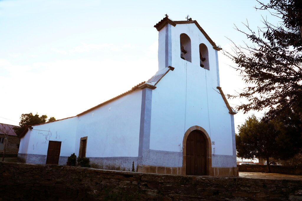 Igreja de São João Evangelista, Açoreira 